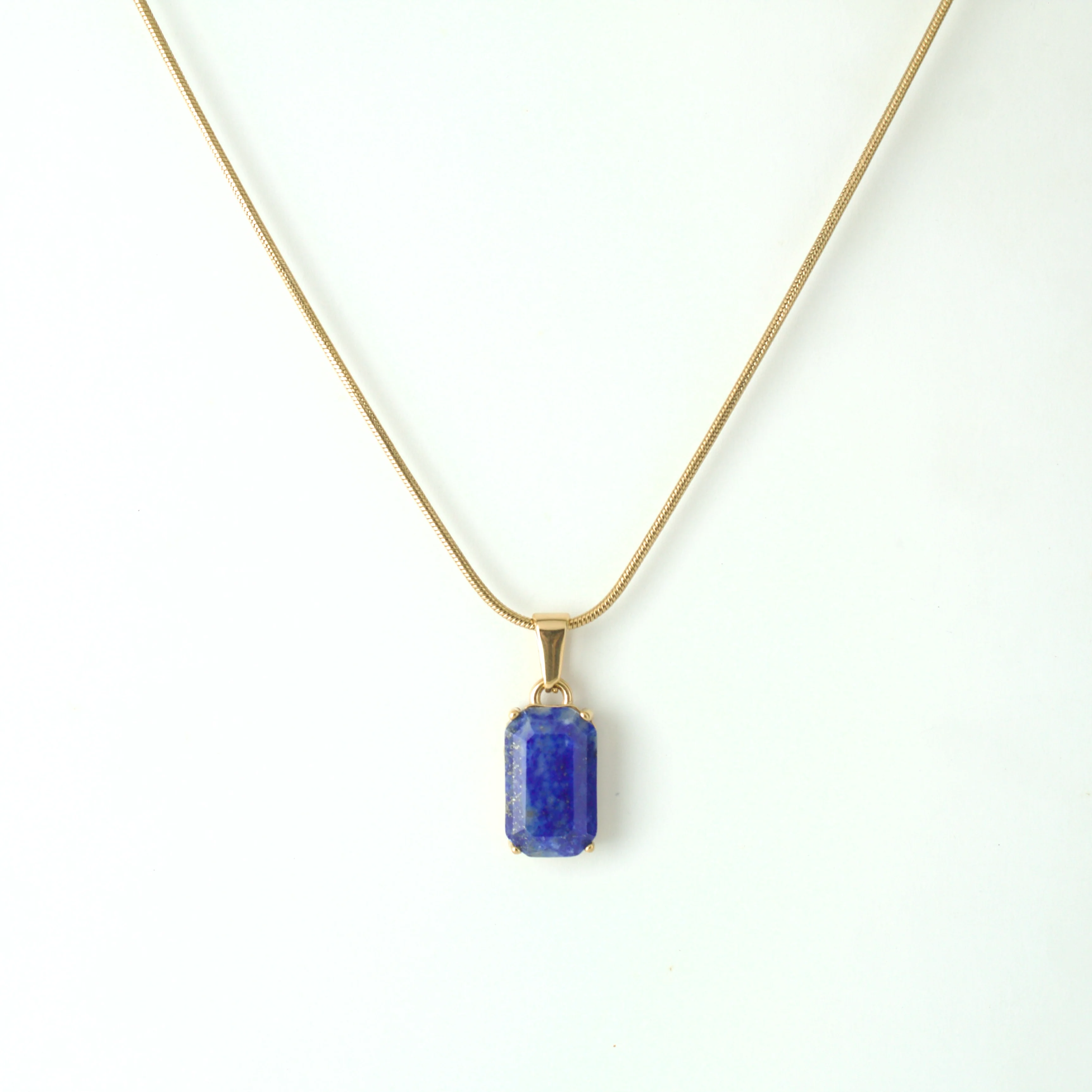 PENDANT & CHAINS